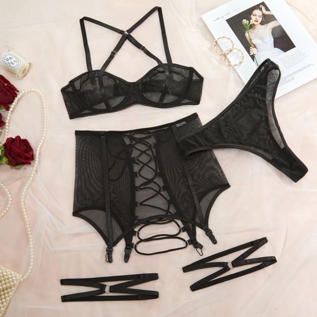 Conjunto Lingerie com straps e cordões