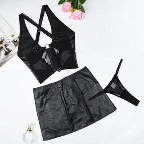 Conjunto de Lingerie Vinil 3 pç com saia e top.