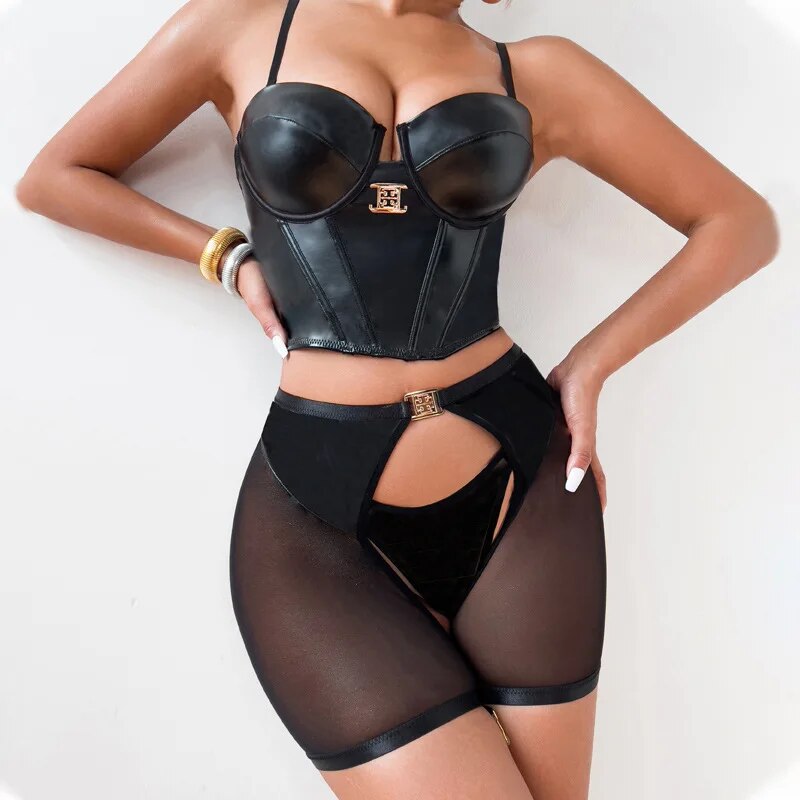 Conjunto Lingerie Couro Corselette e Liga