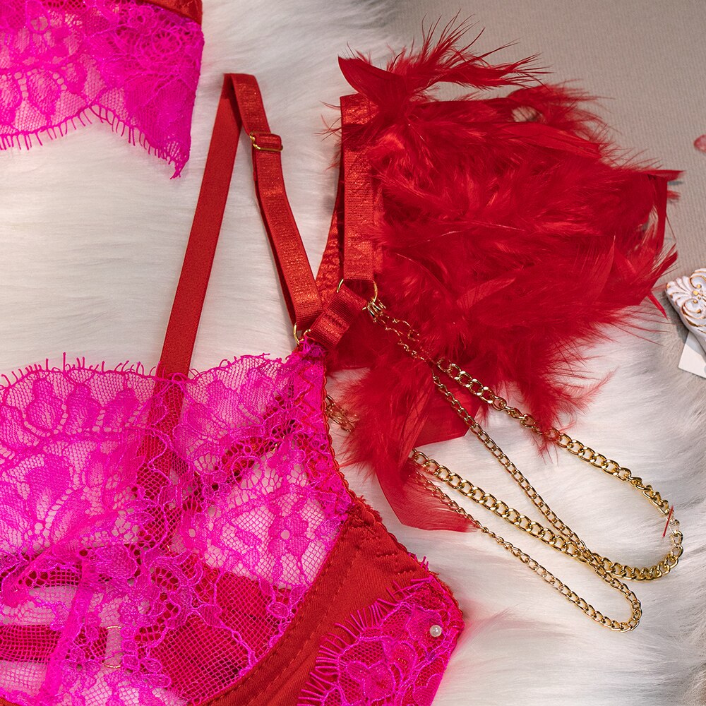 Conjunto Lingerie sexy com plumas e liga